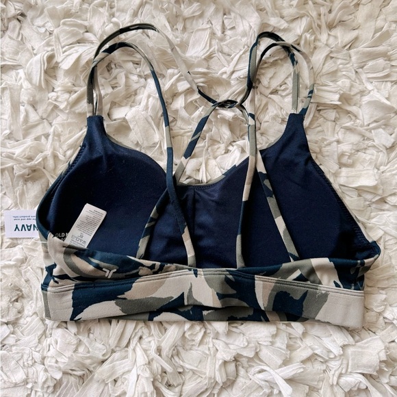 NWT Old Navy 2 piece activewear set sports bra and shorts size small - Picture 2 of 9